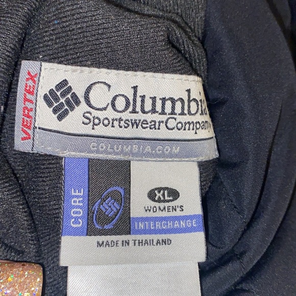 Women’s Columbia Quilted Jacket, Reversible, Black/Gray, P2P:22.5” Length:25.5” - Picture 4 of 6